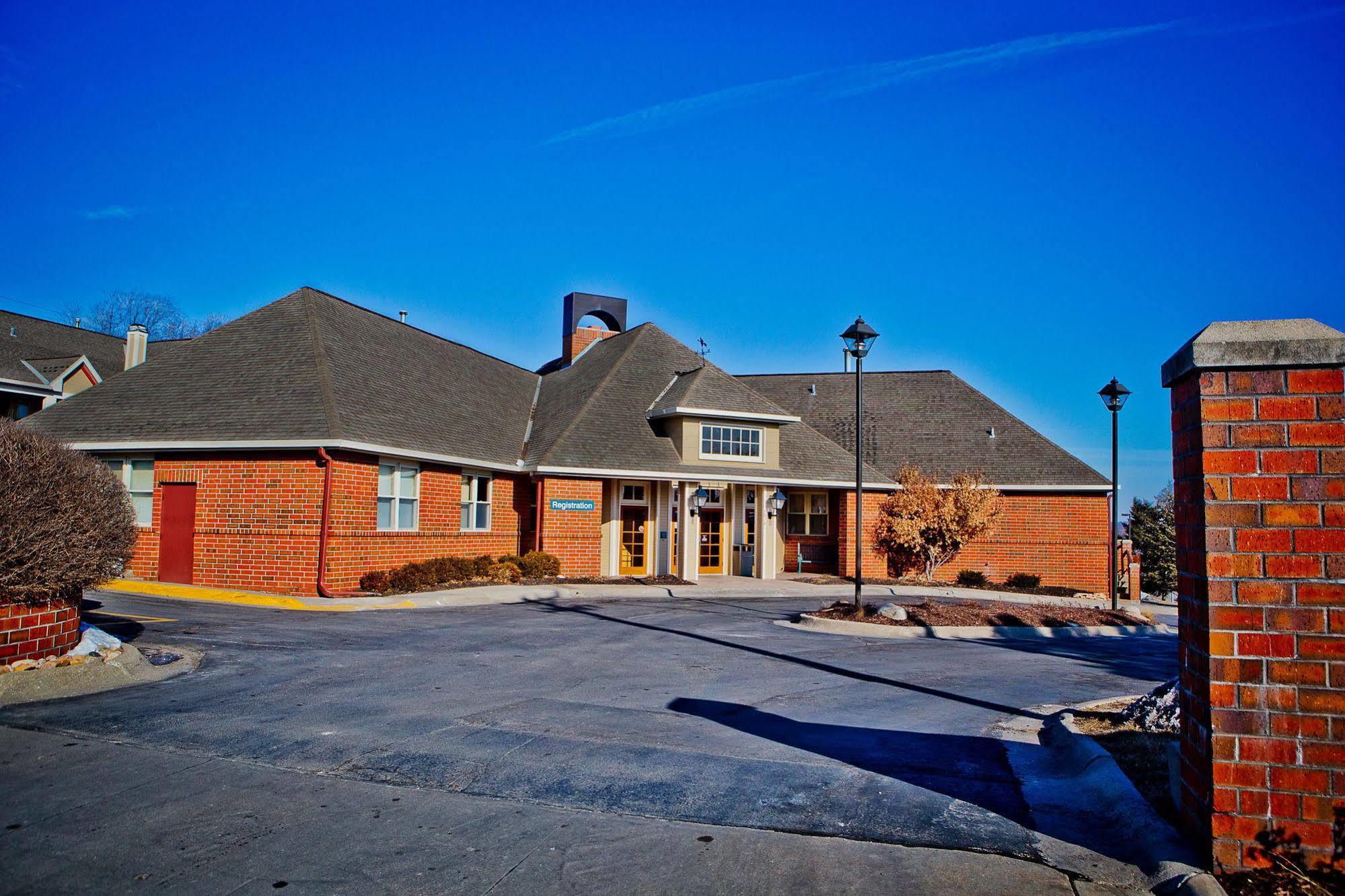 Suburban Extended Stay Hotel Omaha Exterior photo