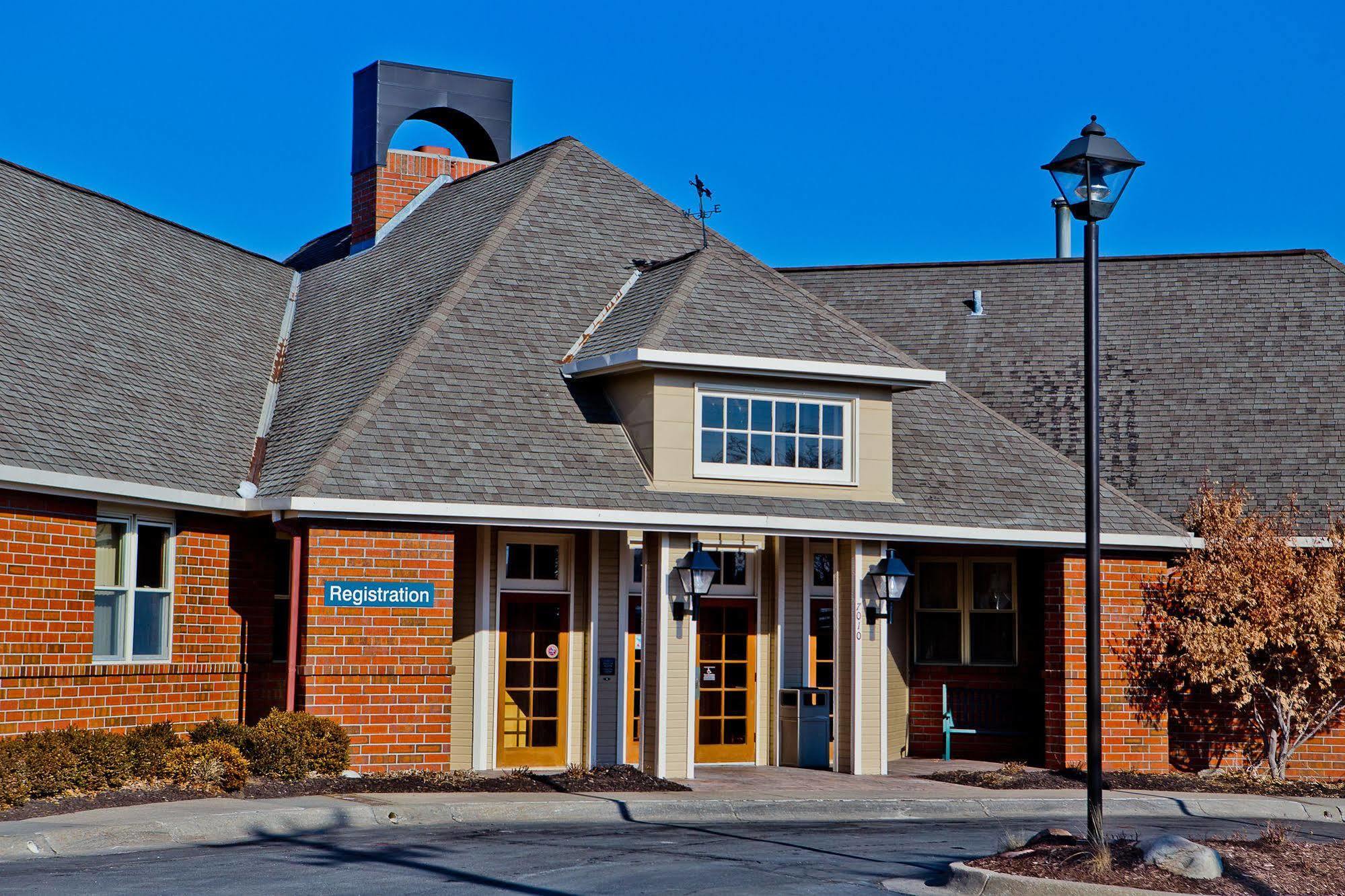 Suburban Extended Stay Hotel Omaha Exterior photo